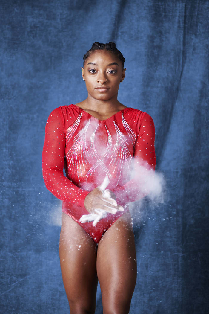 simone-biles-chalk